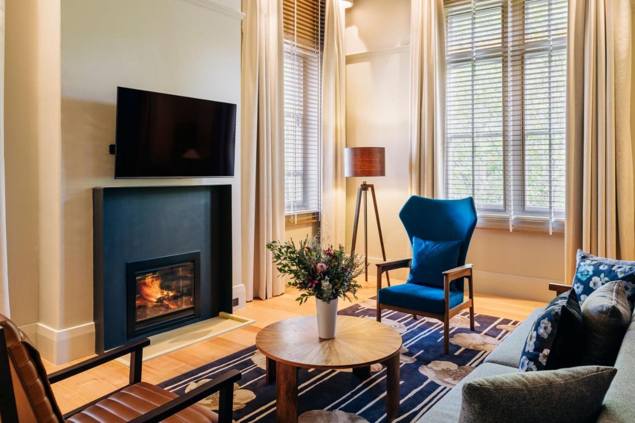 The Tasman, A Luxury Collection Hotel, Hobart Exterior foto The living room of a suite at the Hotel