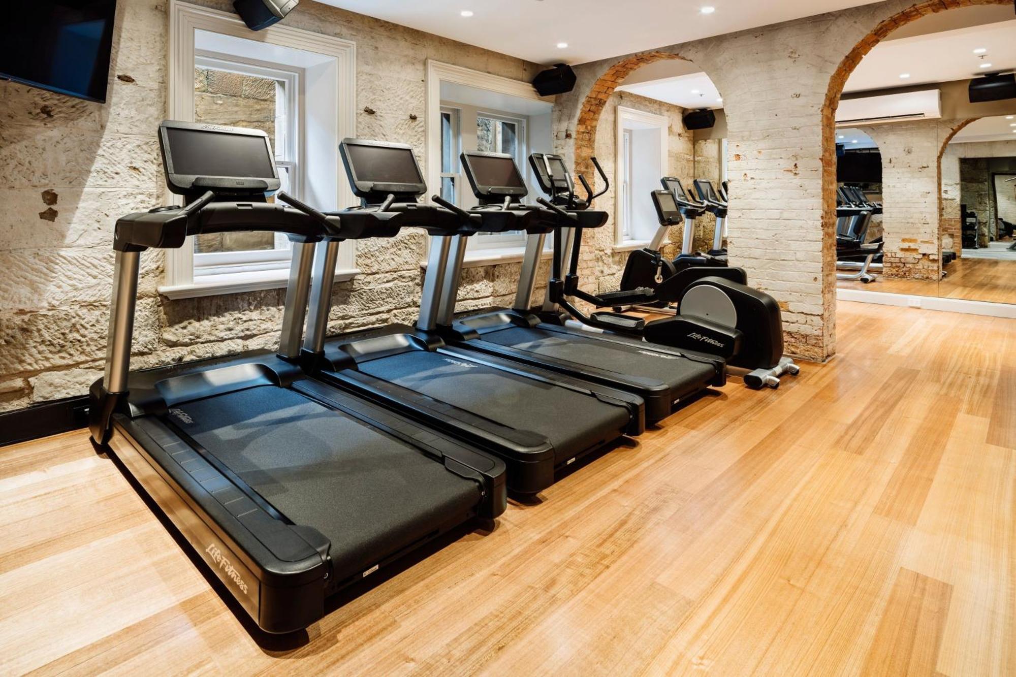 The Tasman, A Luxury Collection Hotel, Hobart Exterior foto A row of treadmills